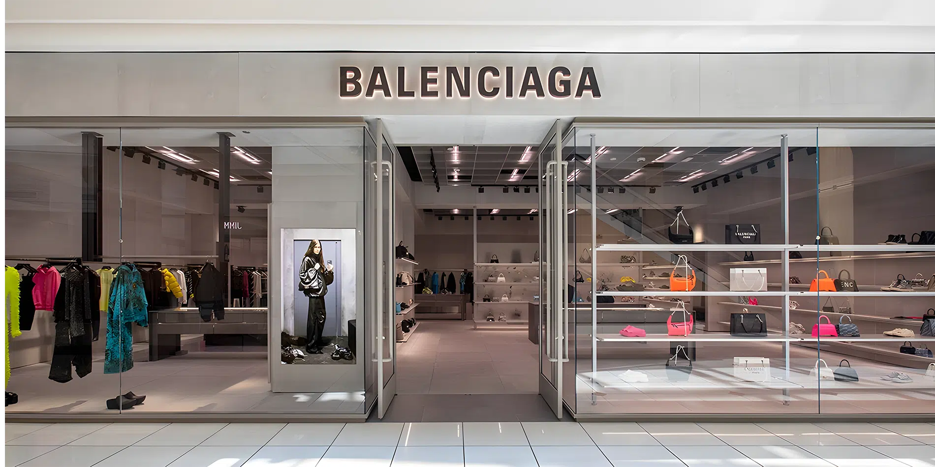 Banner 1 - Balenciaga AE