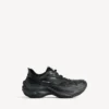 Women’s jet sneaker in black