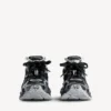 Men’s runner sneaker in black/silver