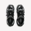 Men’s runner sneaker in black/silver